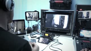 THE CONJURING 2 - SCARIEST TWO-WAY MIRROR PRANK 