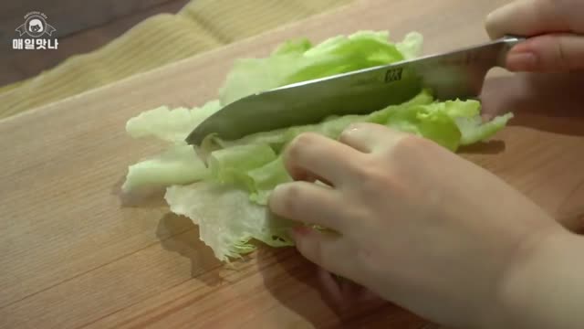 Mexican Chicken Tacos with Garlic Sauce