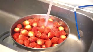 How to make Strawberry Milk