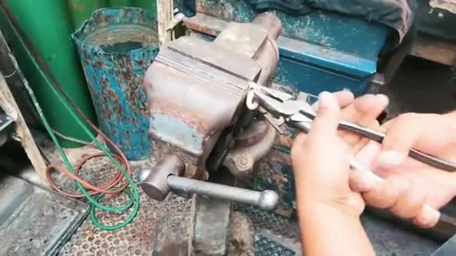 Making a 1 Kilo Gold Cuban Link Chain - This Process is Insane!