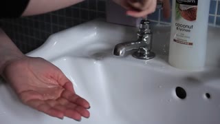 How to clean make up brushes