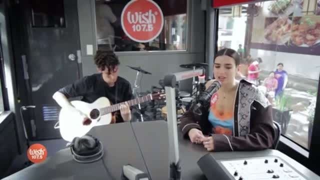 BEHIND THE VOICES - CELEBRITIES COLLECTION