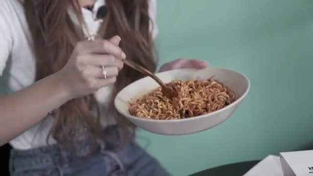 #JustJulia SPICY MUKBANG + Q&A