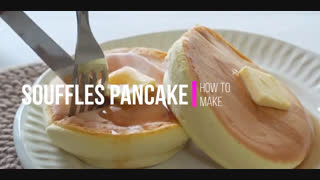 Making souffles pancake with ingredients